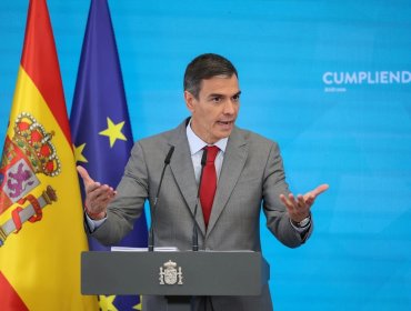 Presidente del Gobierno de España culpa a las "mafias que trafican con seres humanos" de la crisis en Ceuta