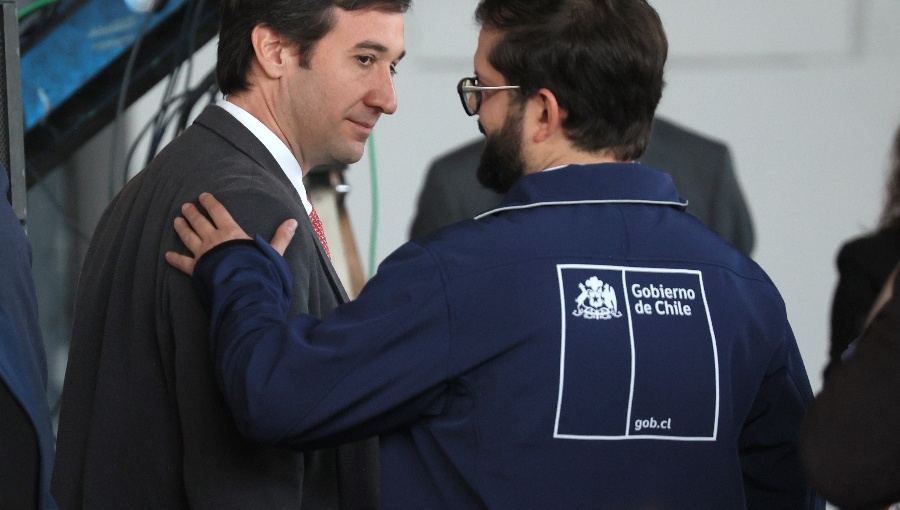 Presidente de la UDI asegura que Boric "estaba curado" al compartir polémica entrevista