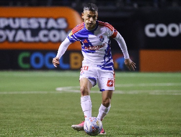 Charles Aránguiz vuelve a la titularidad en Universidad de Chile para enfrentar a Huachipato
