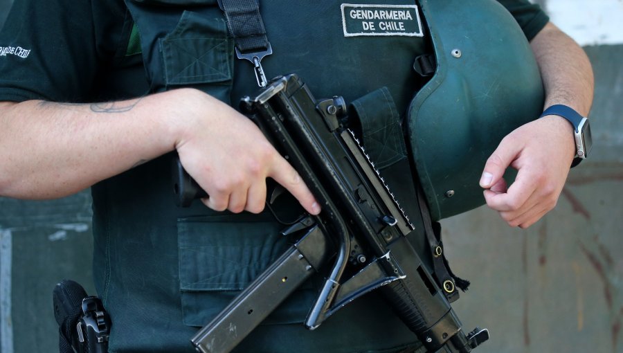 Gendarmería desvincula a cuatro funcionarios por conformar una red para la comisión de delitos en Santiago 1