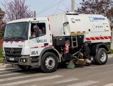 Concón suma moderna barredora de alto rendimiento para reforzar la limpieza de calles y prevenir posibles anegamientos