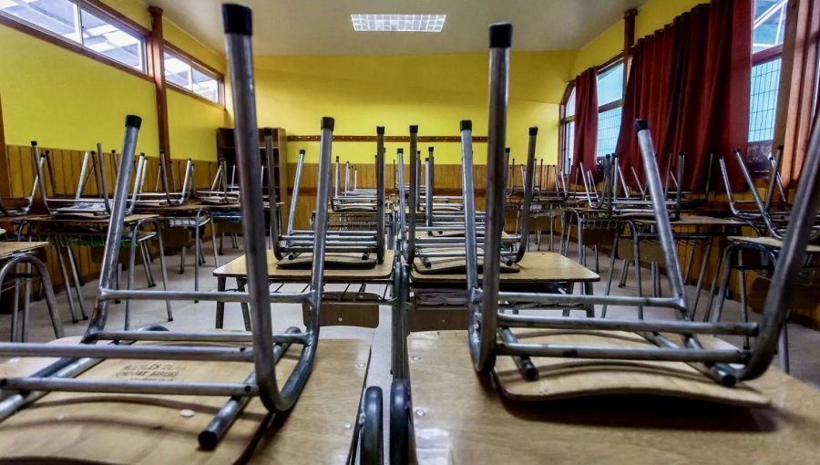 Sistema frontal obliga a suspender las clases en comunas de Maule, Ñuble y La Araucanía