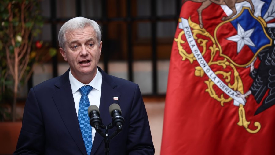 Presidente Kast cita a senadores oficialistas a La Moneda para "afinar" los votos para la megarreforma