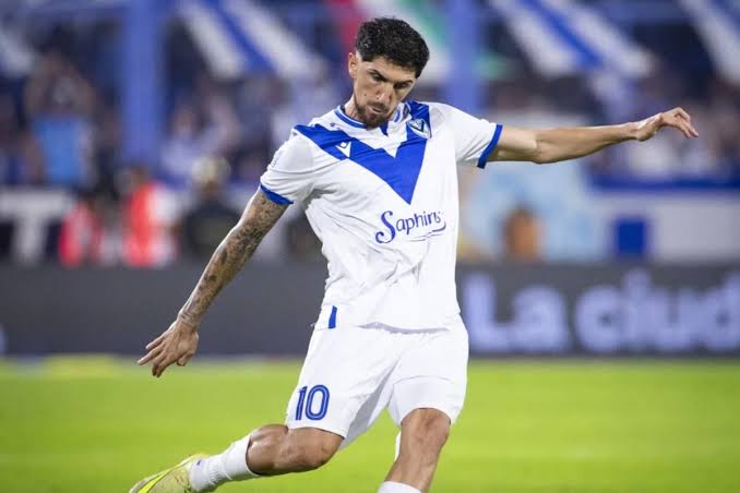 Diego Valdés brilla en triunfo de Vélez mientras Colo-Colo sigue atento a su posible fichaje