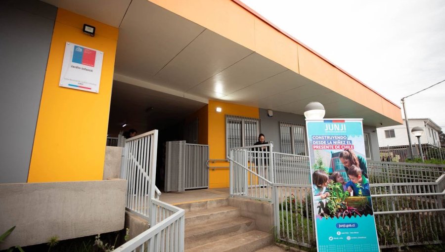 Alcaldesa Ripamonti emplaza al Ministerio de Educación a acelerar apertura de jardín infantil en Santa Julia