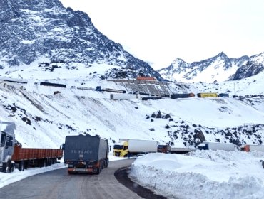 Paso Los Libertadores cumple 22 días cerrado por acumulación de nieve: ya es el segundo cierre más prolongado de su historia