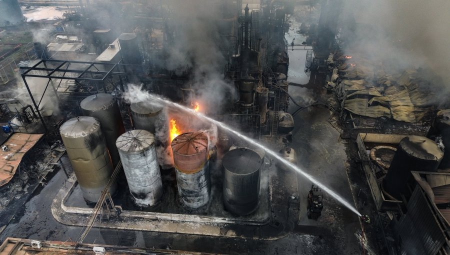 Gobierno pedirá el cierre de la empresa química que se incendió por "no cumplimiento de ciertas normativas que son básicas"