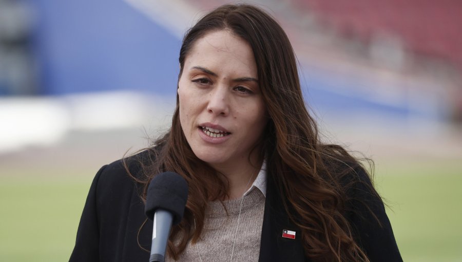 Natalia Duco se defiende de críticas a su gestión como ministra del Deporte y pide que "no nos quedemos en la pelea chica"
