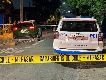 Vecinos frustran "turbazo" a una familia en Puente Alto y obligan a huir a delincuentes
