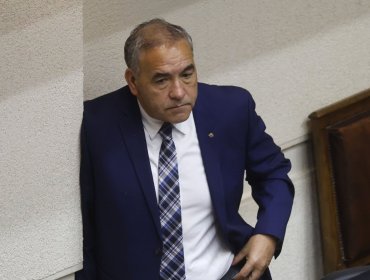 Senador Fidel Espinoza rompe el silencio tras grave denuncia en Viña del Mar: "No existió ningún acto de violencia física ni verbal"