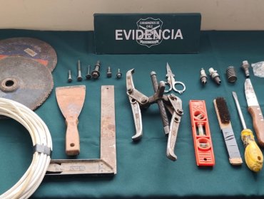 Detienen a sujeto por robo de accesorios de vehículo y daños en población de La Ligua