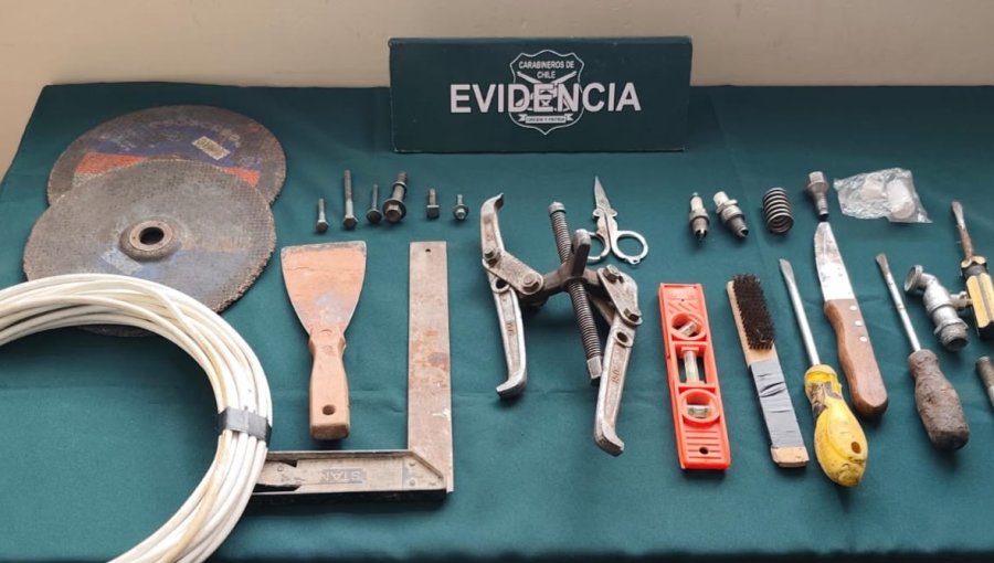 Detienen a sujeto por robo de accesorios de vehículo y daños en población de La Ligua