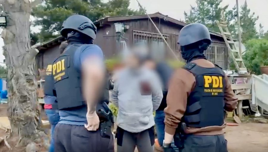 En Laguna Verde detienen a sujeto acusado de amenazar de muerte a funcionarios de la PDI y Carabineros durante transmisión en vivo