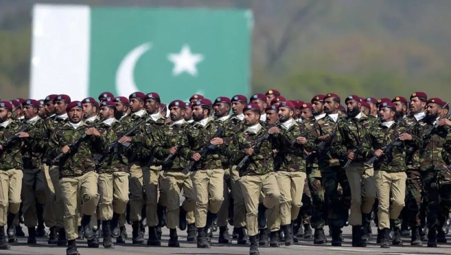 Ejército de Pakistán mata a 12 presuntos terroristas en una operación en el oeste del país