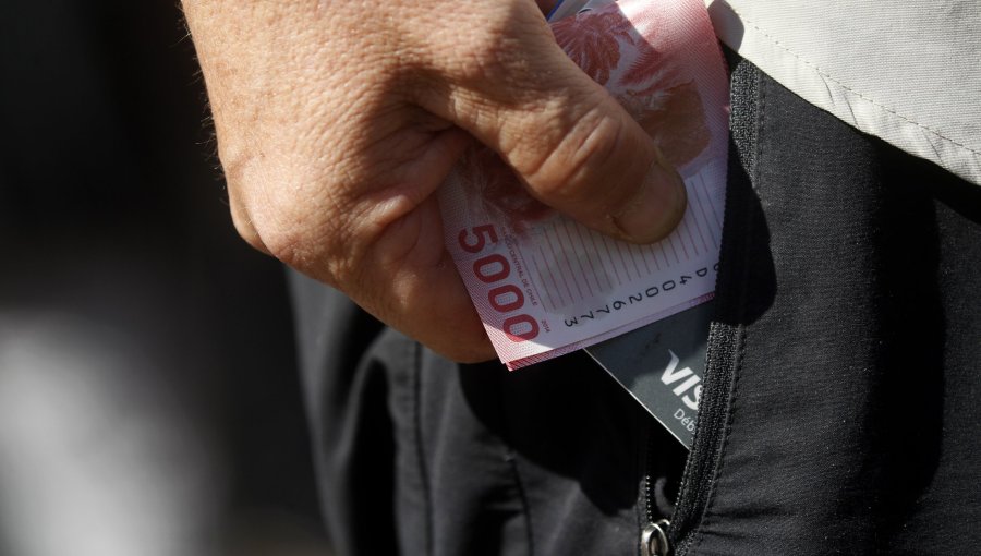 Sueldos reales suben 3,2% anual en junio y acumulan alza de 2,3% en 2026