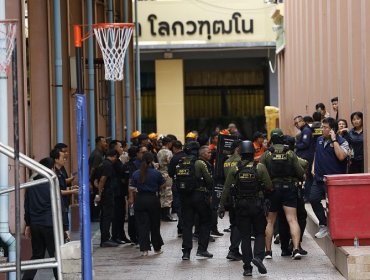 Adolescente de 14 años mata a tiros a cinco profesores en una escuela y a sus abuelos en Tailandia