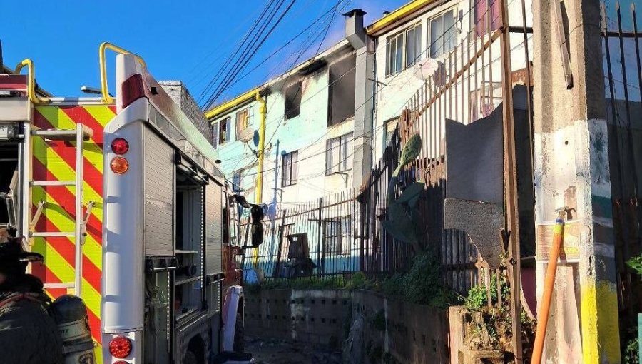 Municipio de Viña del Mar desplegó labores para apoyar a familias afectadas por incendio en edificio de Glorias Navales