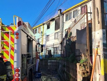 Municipio de Viña del Mar desplegó labores para apoyar a familias afectadas por incendio en edificio de Glorias Navales