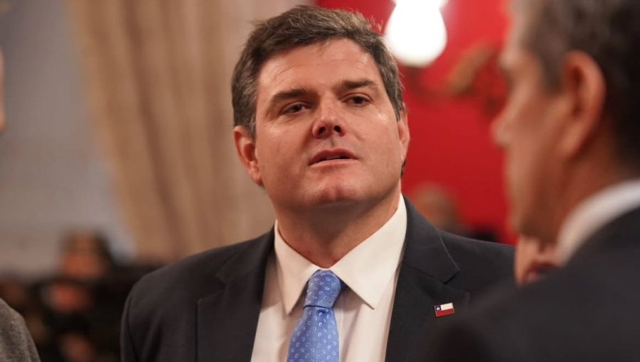 Editorial: El rol de Gustavo Alessandri: ¿Líder del municipalismo o peón del Gobierno?