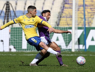 Deportes Concepción vence a Universidad de Concepción con gol y expulsión de Larrivey