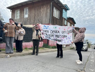Protestan contra cierre de prekínder en histórica Escuela David Ben Gurión de Valparaíso