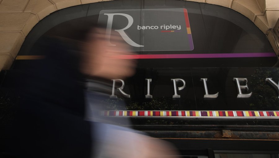 Sernac inicia procedimiento tras falla operativa de Banco Ripley que provocó descuentos y saldos negativos en cuentas de clientes