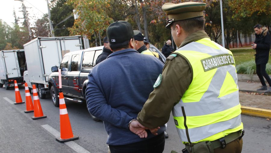Detienen a conductor venezolano que intentó sobornar a Carabineros con $10.000 en Pudahuel