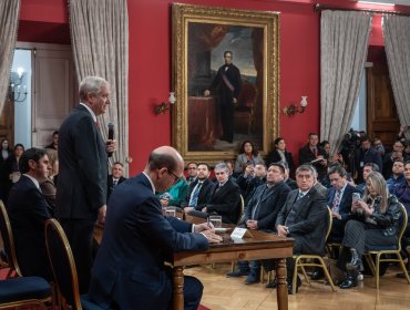 Salida anticipada de líderes de oposición marcó encuentro entre el Presidente Kast y alcaldes de Valparaíso, O'Higgins y Metropolitana
