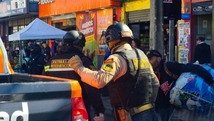 Municipalidad de Viña del Mar se querellará contra ambulantes tras violenta agresión con cloro a inspectores y Carabineros