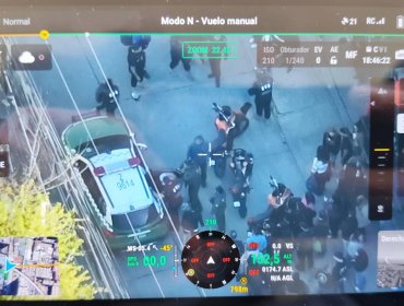 Seguimiento con cámaras y dron termina con dos motochorros detenidos tras asalto en pleno centro de Viña del Mar