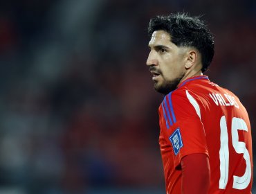 Se cae la opción de Diego Valdés en Colo-Colo: Vélez descarta ofertas de Blanco y Negro