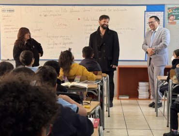 Expresidente Boric cuestiona el debate sobre la educación pública "sin haber pisado" una escuela