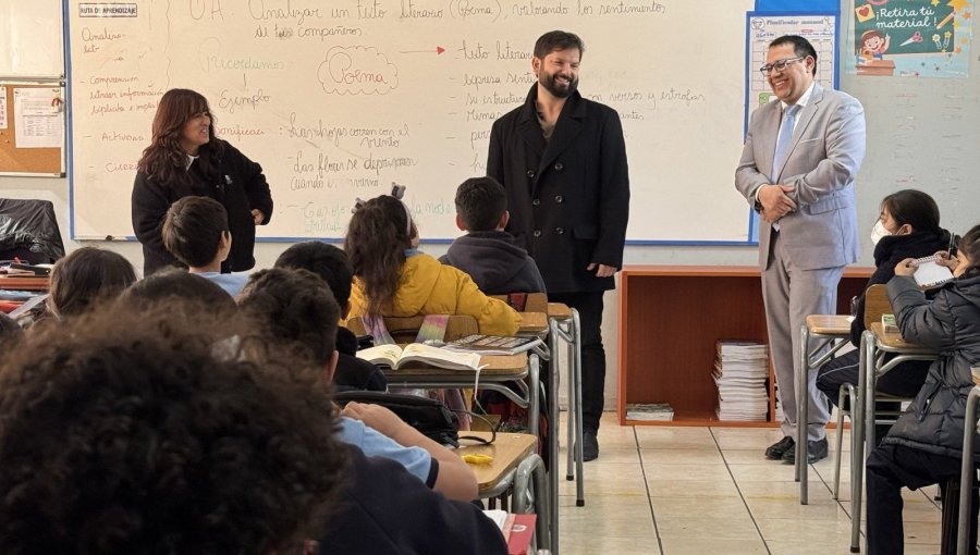 Expresidente Boric cuestiona el debate sobre la educación pública "sin haber pisado" una escuela
