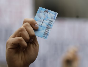 Director nacional de Junaeb anuncia la digitalización de la TNE: "Se va a acabar el plástico gradualmente"