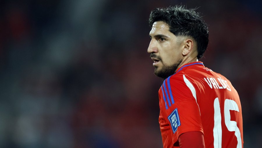 Se cae la opción de Diego Valdés en Colo-Colo: Vélez descarta ofertas de Blanco y Negro