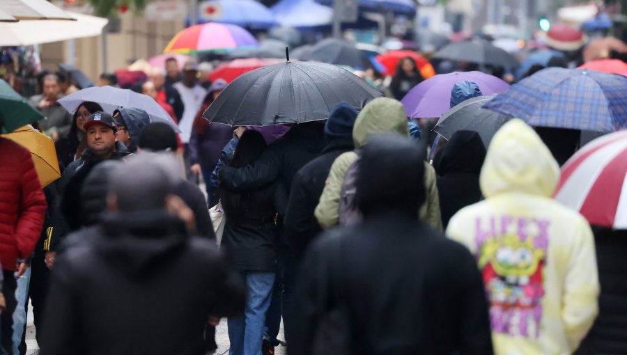 Declaran Alerta Temprana Preventiva para la región Metropolitana ante probables tormentas eléctricas y precipitaciones
