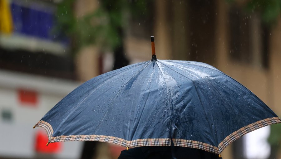 Por tormentas eléctricas, precipitaciones y viento: Declaran Alerta Amarilla para la región Metropolitana