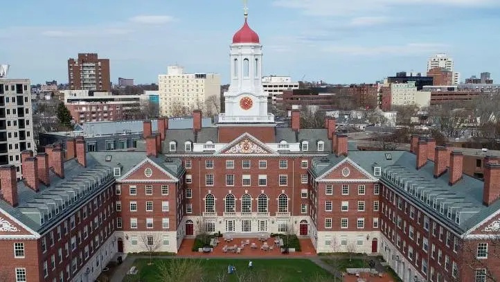Juez de EE.UU. desestima demanda del Gobierno de Trump contra Harvard por antisemitismo