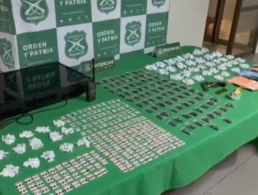 Megaoperativo en tres comunas de la RM: OS7 allana 11 inmuebles y detiene a 14 personas por drogas y armas