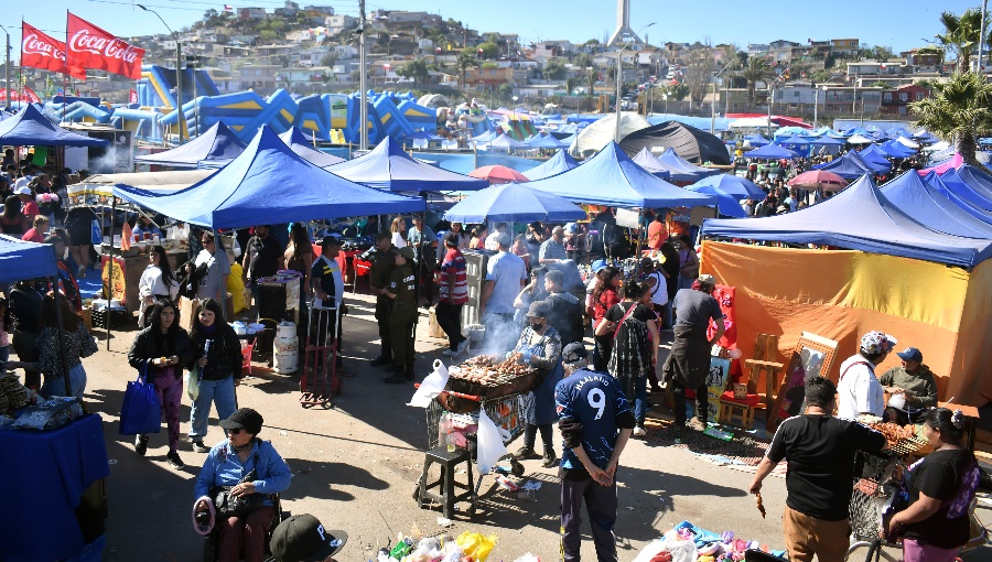 Alcalde de Coquimbo revierte suspensión y confirma realización de La Pampilla 2026