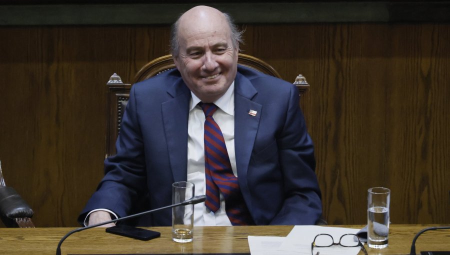 Ministro Quiroz valora fallo del TC y descarta crisis política por polémica con Alvarado