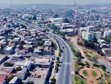 Gobernador Mundaca advierte por trastornos viales que provocarían obras en Viña del Mar y adelanta que Agua Santa tardaría "4 a 5 años"