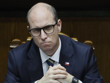 Arrau responde a Chomali tras reparos a restricción de prestaciones de salud a condenados: "Desconoce el proyecto"