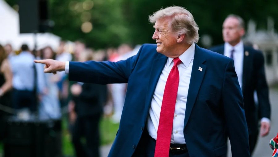 Donald Trump asegura que "muy pronto" declarará el estrecho de Ormuz "territorio de EE.UU."