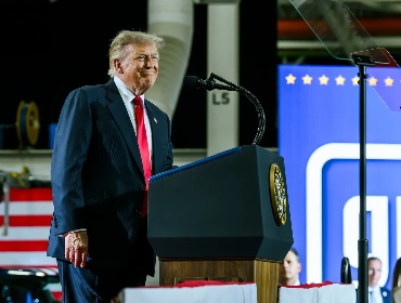 Trump se atribuye histórica caída del crimen y critica a los demócratas