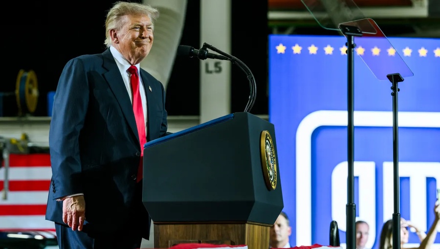 Trump se atribuye histórica caída del crimen y critica a los demócratas