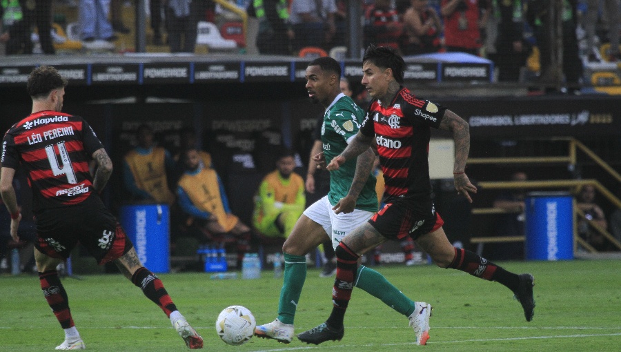 Erick Pulgar fija plazo a Flamengo para responder a su contrapropuesta salarial