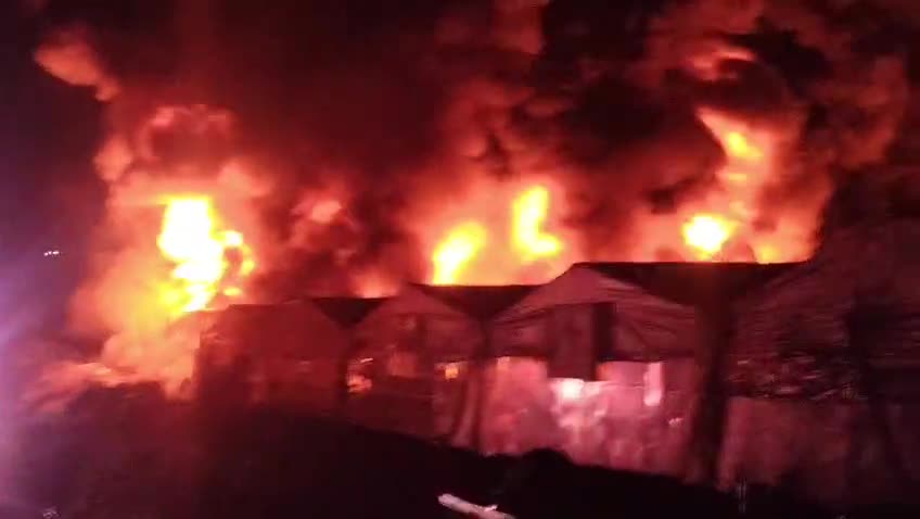 Gigantesco incendio en La Cruz arrasa con vivero y moviliza a bomberos de toda la provincia de Quillota