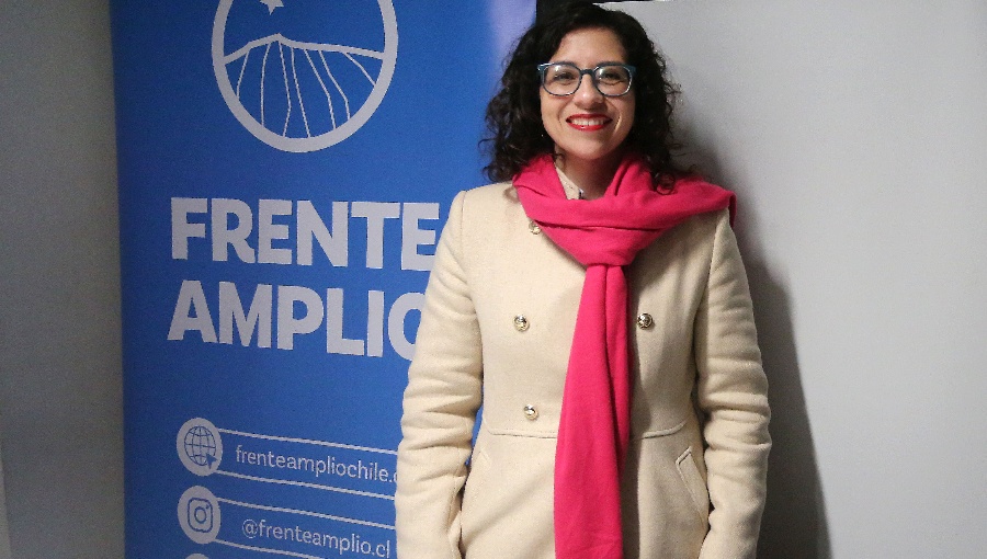Gael Yeomans gana preliminarmente elección interna y se encamina a presidir el Frente Amplio