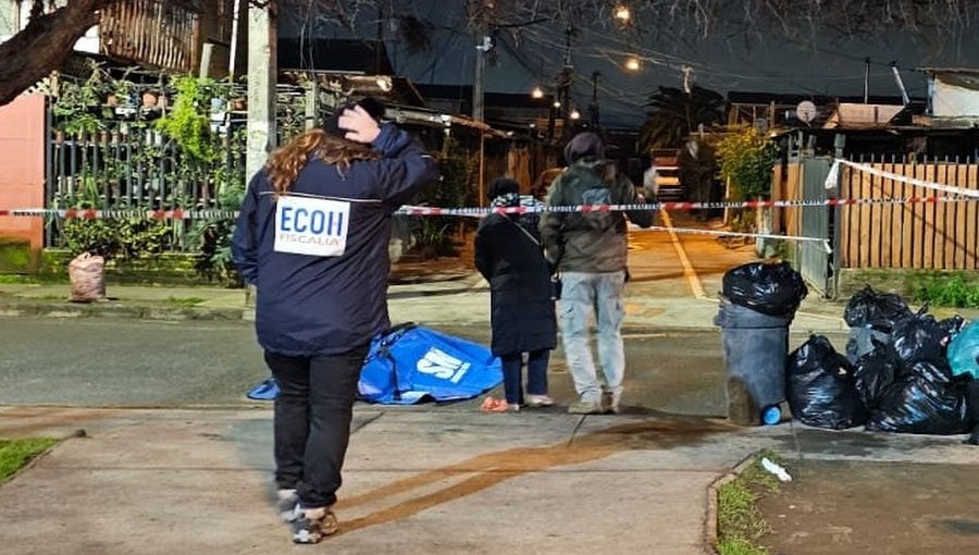 Hombre muere tras recibir al menos cinco disparos en plena plazoleta de Paine: uno de ellos impactó directo en su cabeza